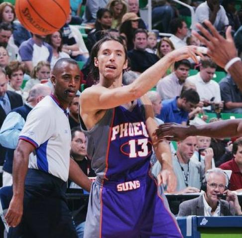 他在全场的 他在全场的